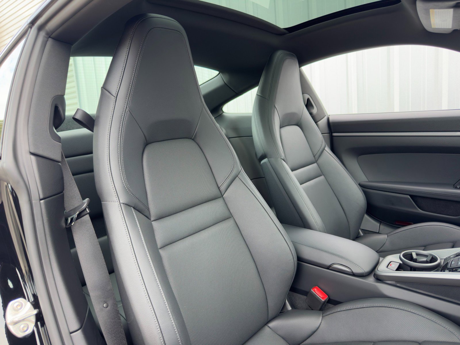 Used 2025 Porsche 911 Carrera image 39