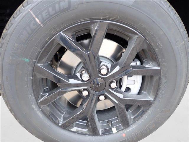 New 2025 Jeep Grand Cherokee L Altitude image 8