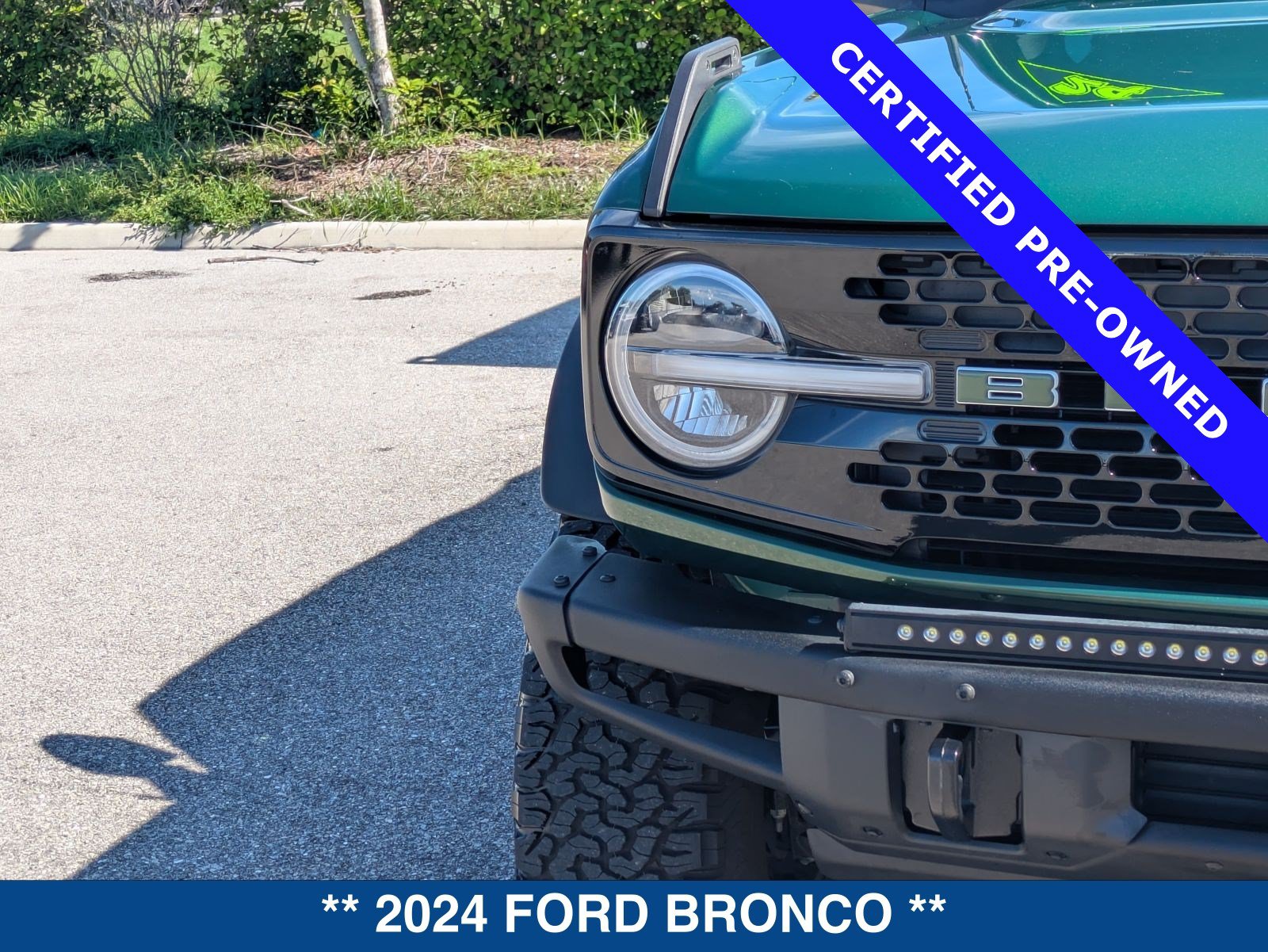 Certified 2024 Ford Bronco Wildtrak AWD/4WD image 10