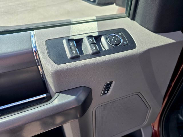 Used 2016 Ford F150 XLT w/ Equipment Group 302A Luxury AWD/4WD image 13