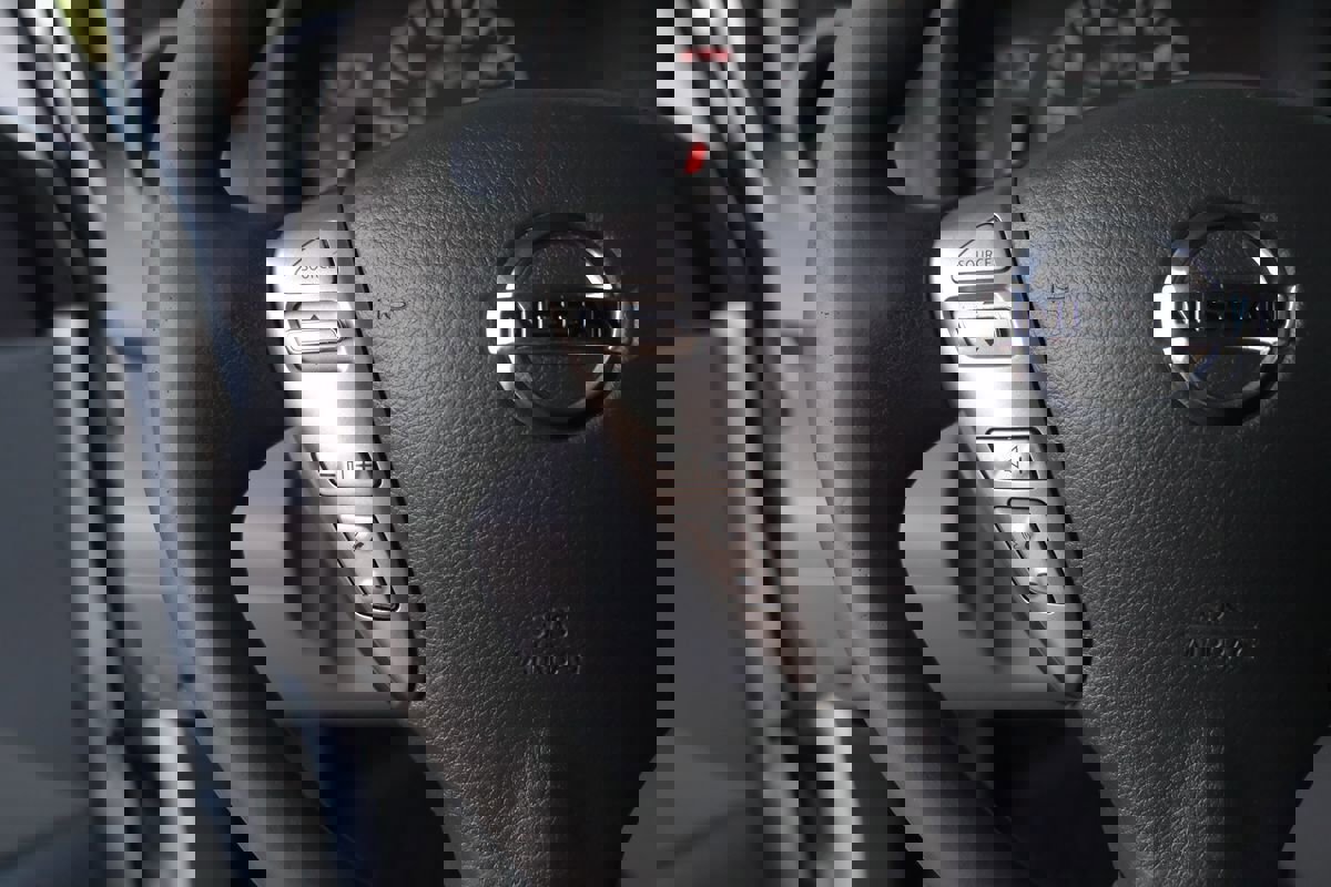 Used 2019 Nissan NV200 SV w/ Navigation Package image 17