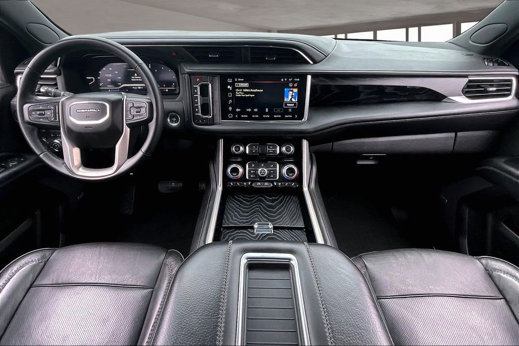 Used 2024 GMC Yukon XL Denali image 7