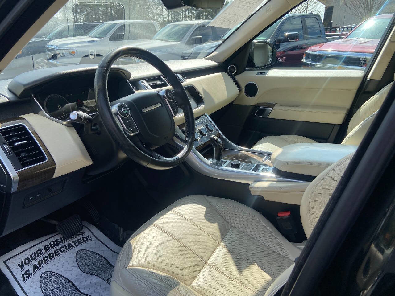 Used 2017 Land Rover Range Rover Sport HSE image 10