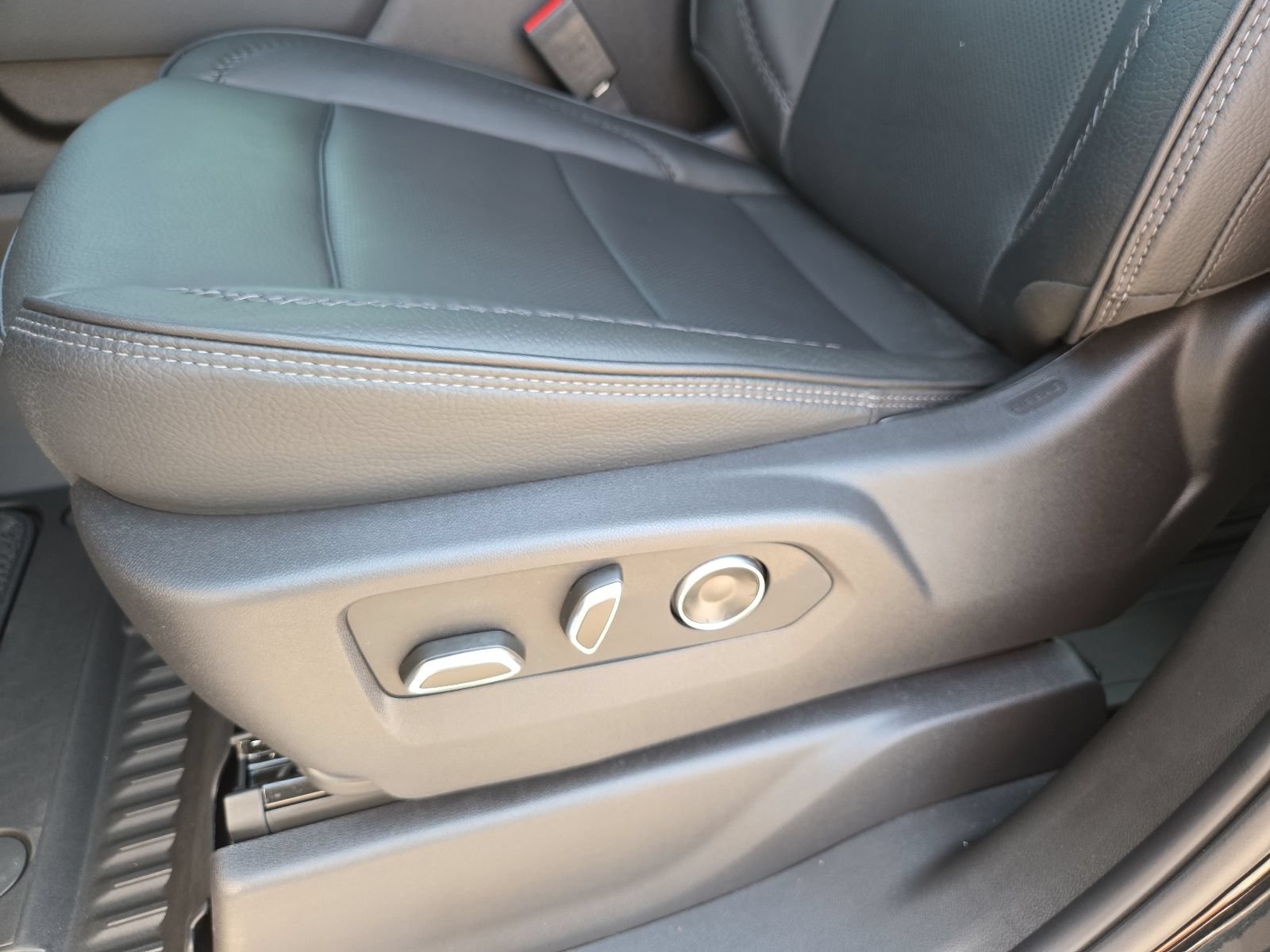 Used 2026 GMC Sierra 1500 Denali AWD/4WD image 21