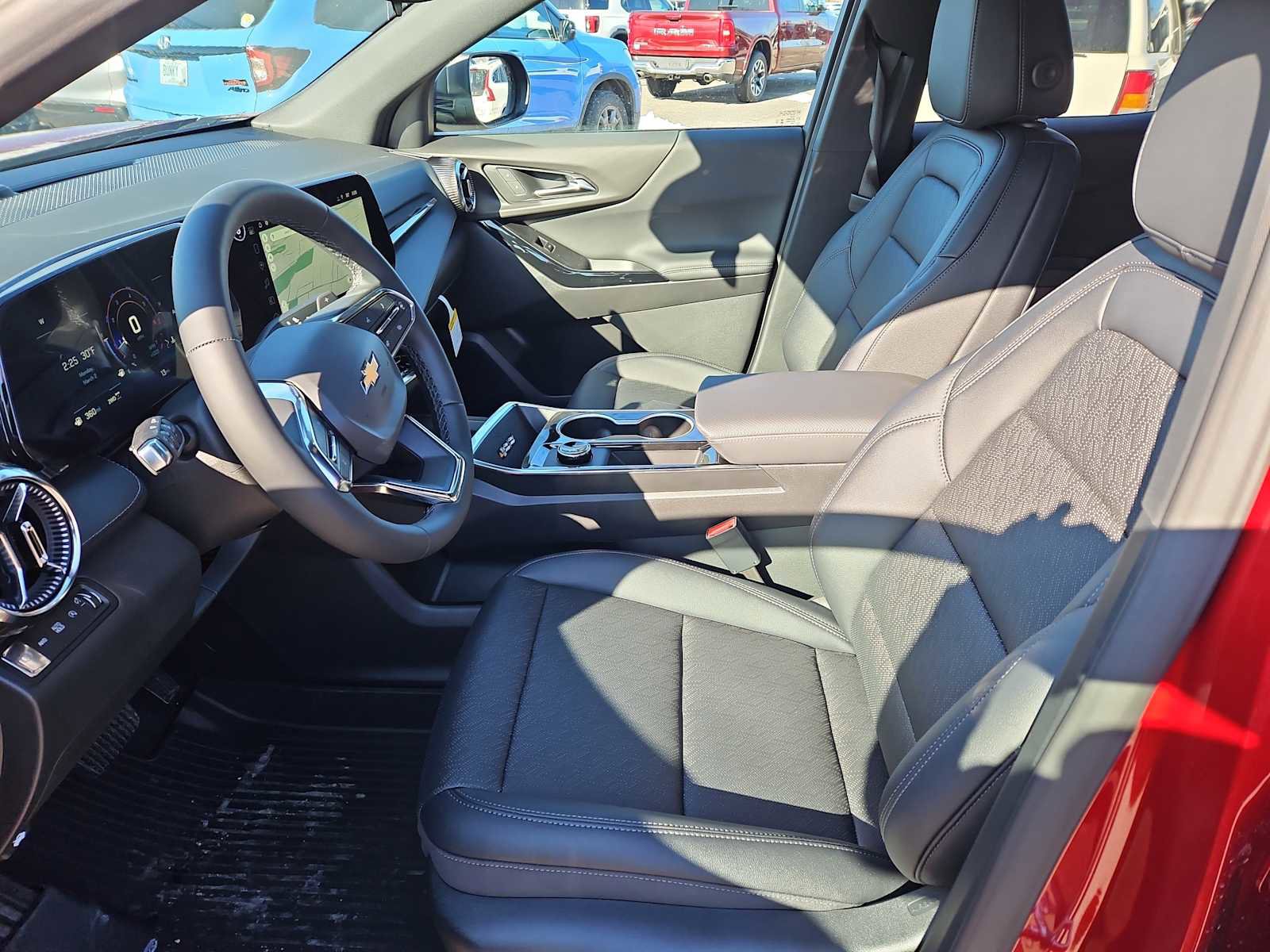 New 2026 Chevrolet Equinox LT w/ Convenience Package II AWD/4WD image 8