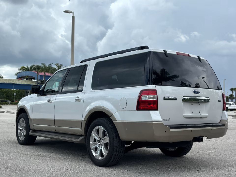 Used 2011 Ford Expedition EL XLT w/ 201A Rapid Spec Order Code RWD image 6