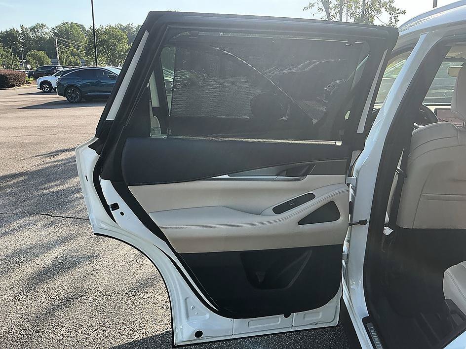 Used 2023 INFINITI QX60 Luxe w/ Cargo Package AWD/4WD image 24