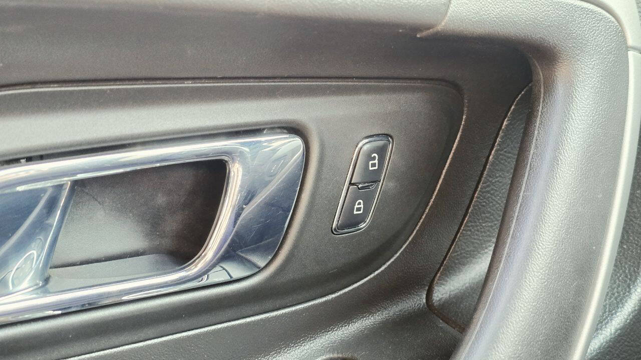 Used 2019 Ford Taurus SEL AWD/4WD image 30