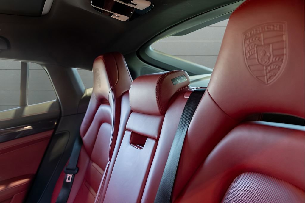 Used 2021 Porsche Panamera 4 AWD/4WD image 60