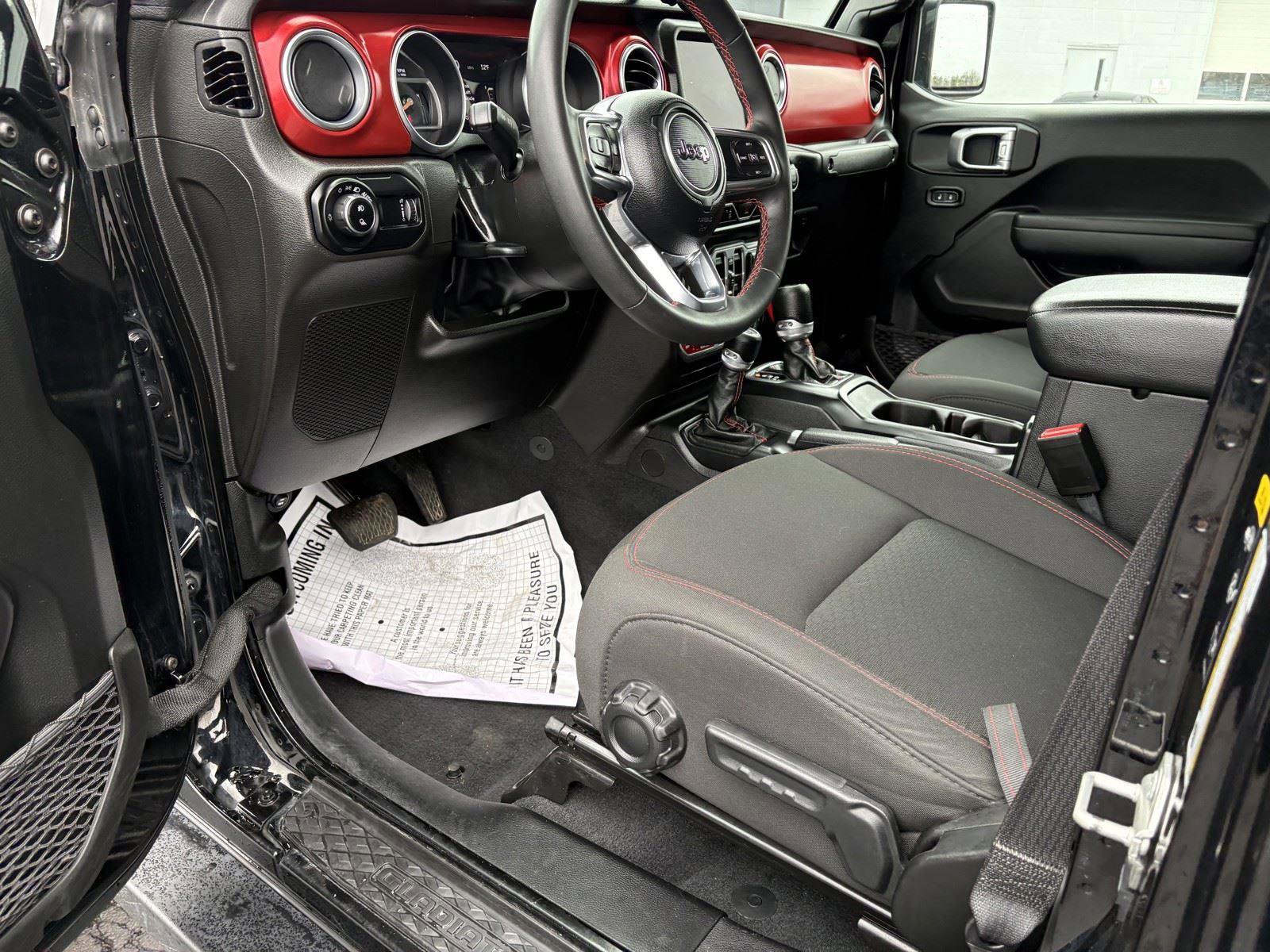 Used 2023 Jeep Gladiator Rubicon w/ LED Lighting Group AWD/4WD image 19