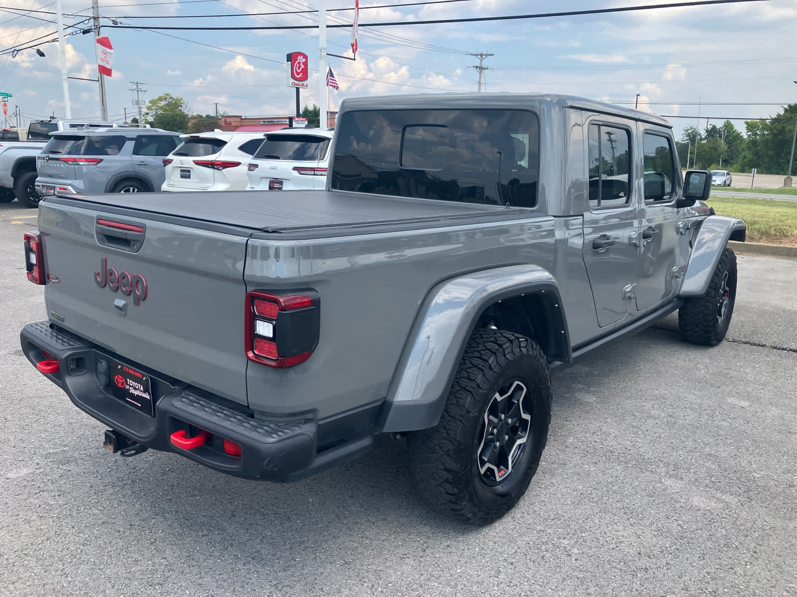 Used 2022 Jeep Gladiator Rubicon w/ LED Lighting Group AWD/4WD image 7