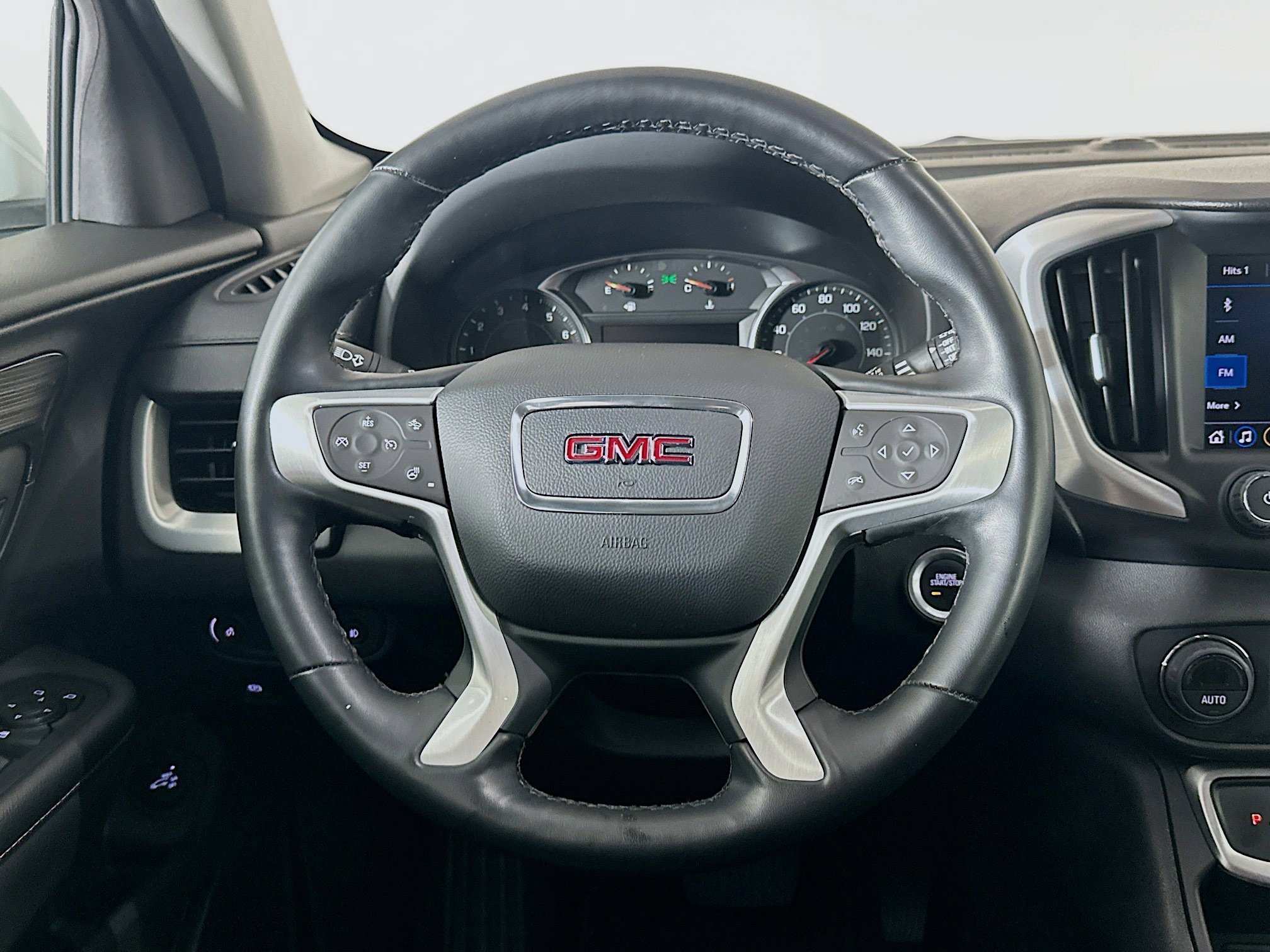 Used 2024 GMC Terrain SLT image 18
