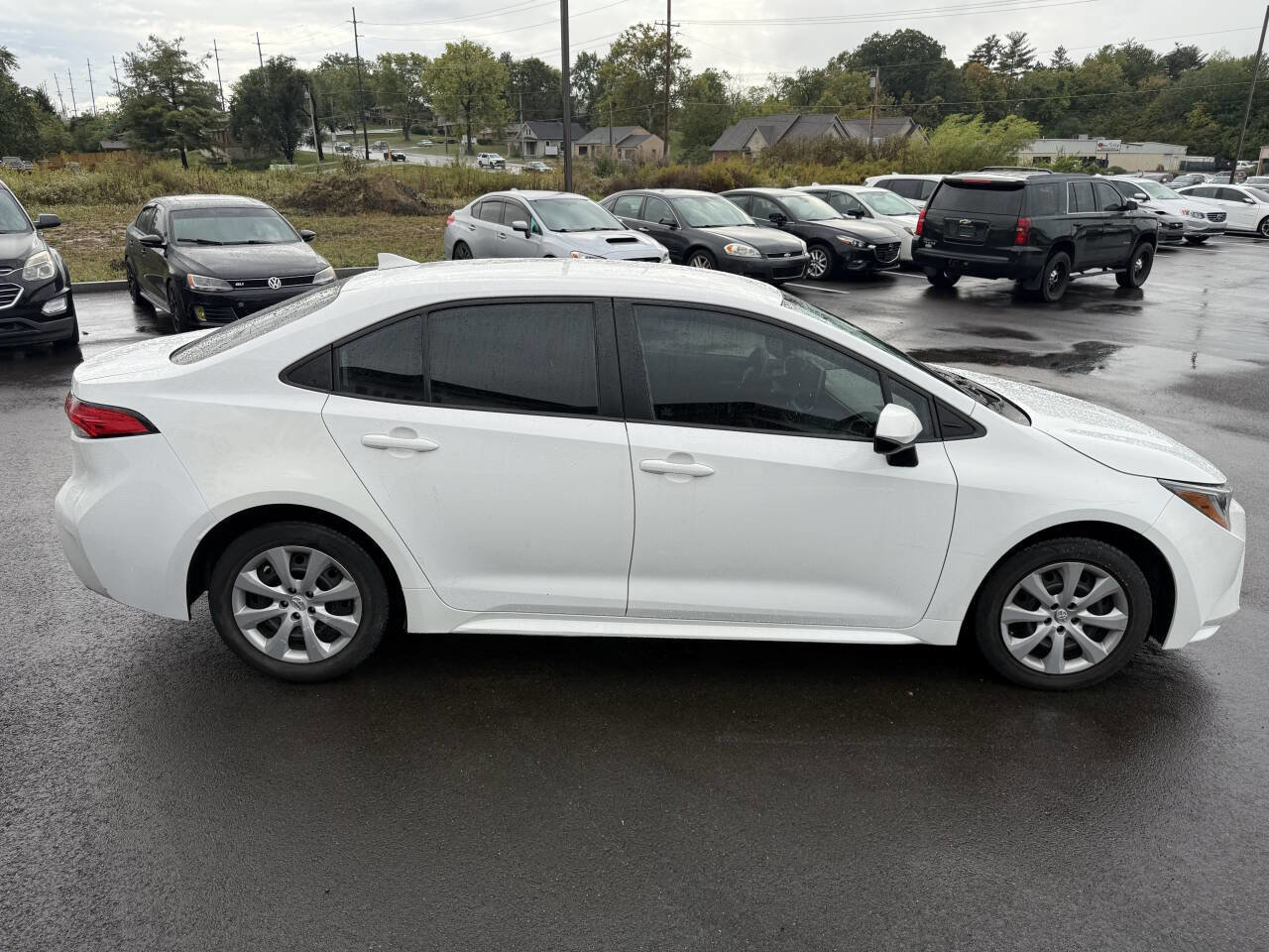 Used 2021 Toyota Corolla LE image 6