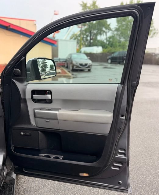 Used 2018 Toyota Sequoia Limited w/ Safety & Convenience Package AWD/4WD image 24