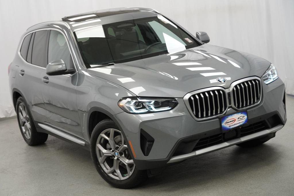 Used 2024 BMW X3 xDrive30i w/ Premium Package w/ZPA AWD/4WD image 3