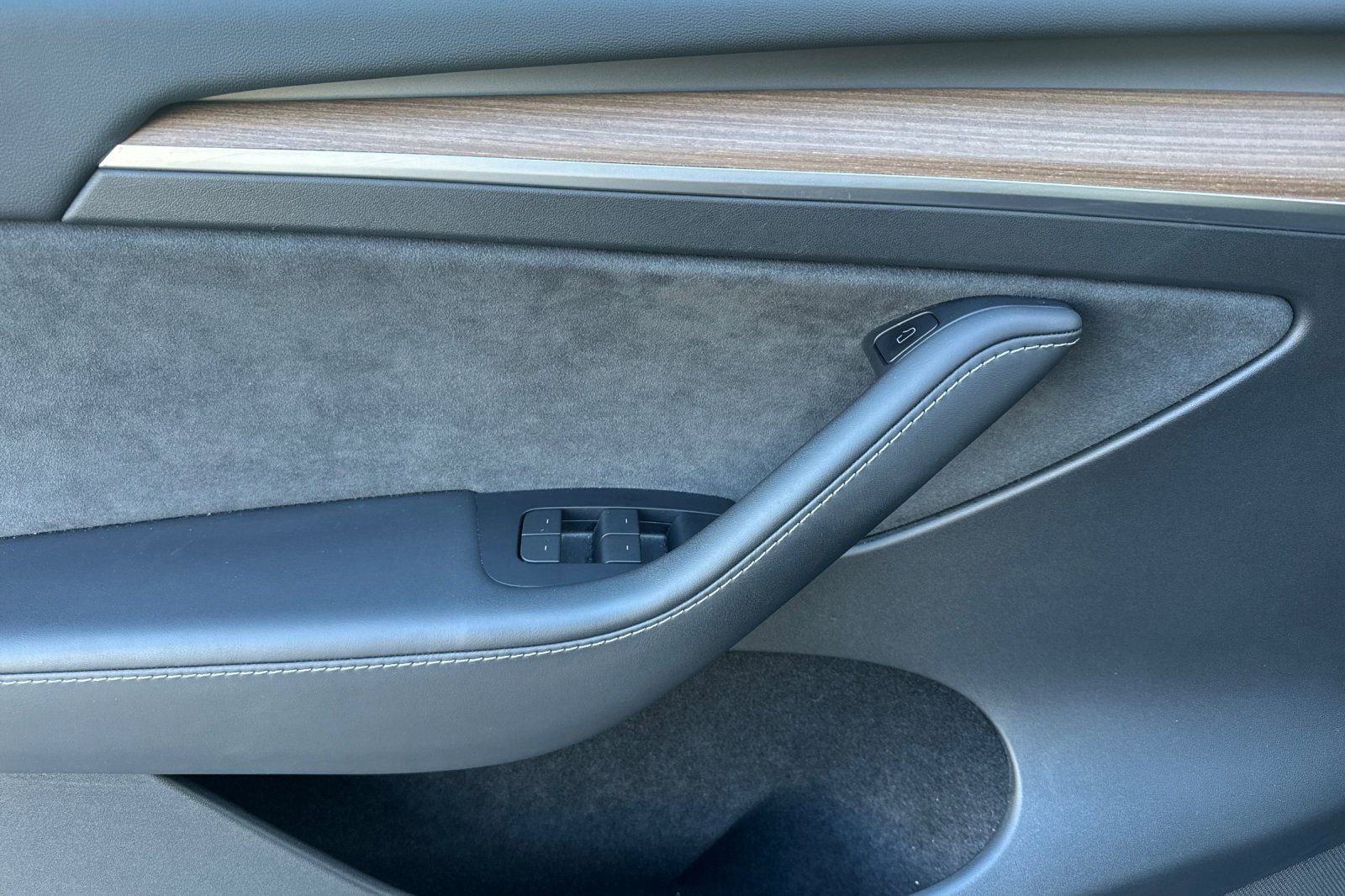 Used 2023 Tesla Model Y Long Range AWD/4WD image 11