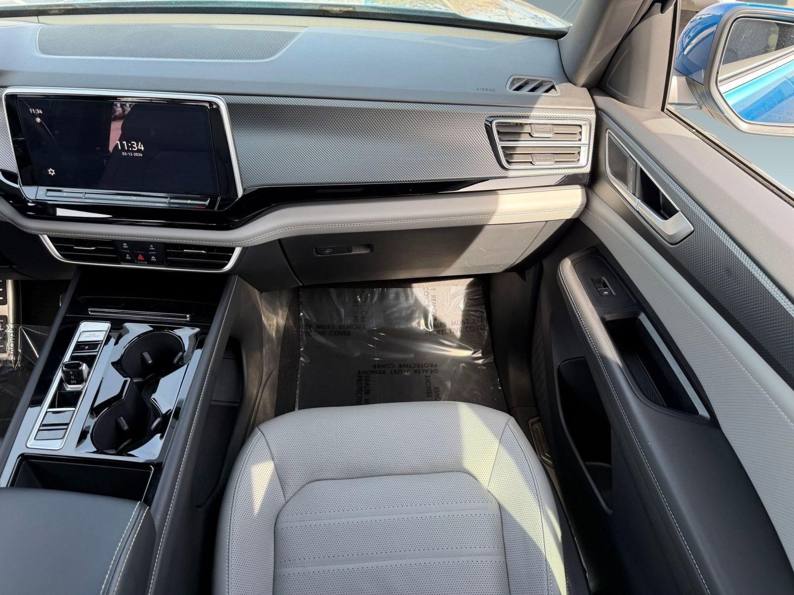 Certified 2024 Volkswagen Atlas Cross Sport SEL R-Line image 27