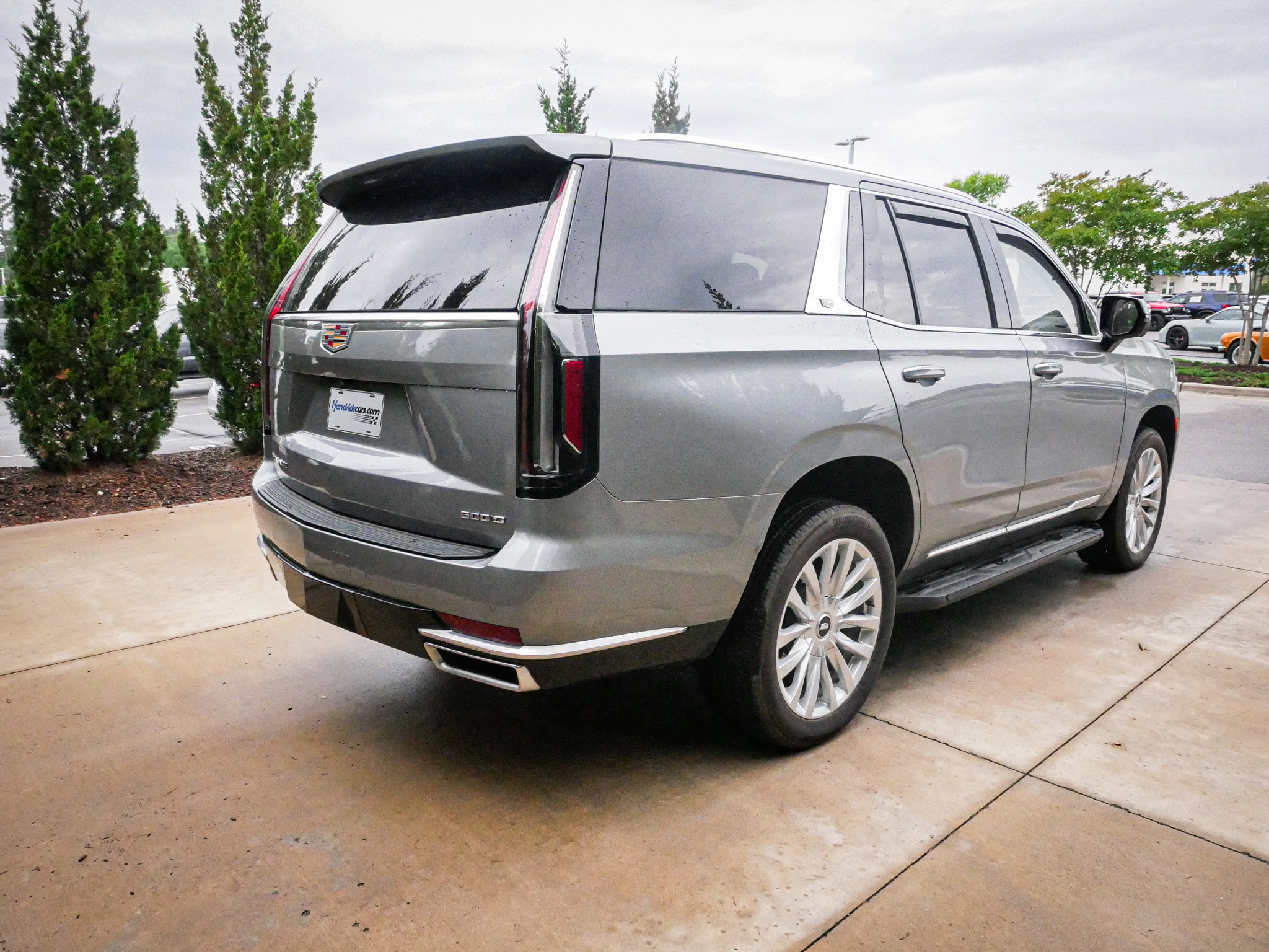 Used 2024 Cadillac Escalade Luxury AWD/4WD image 11