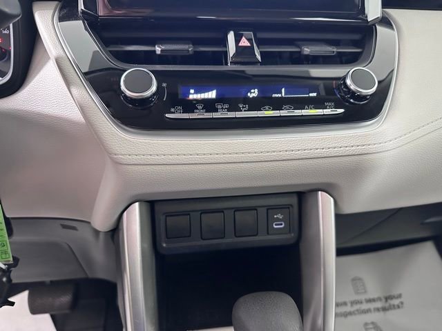 Used 2023 Toyota Corolla Cross L image 24