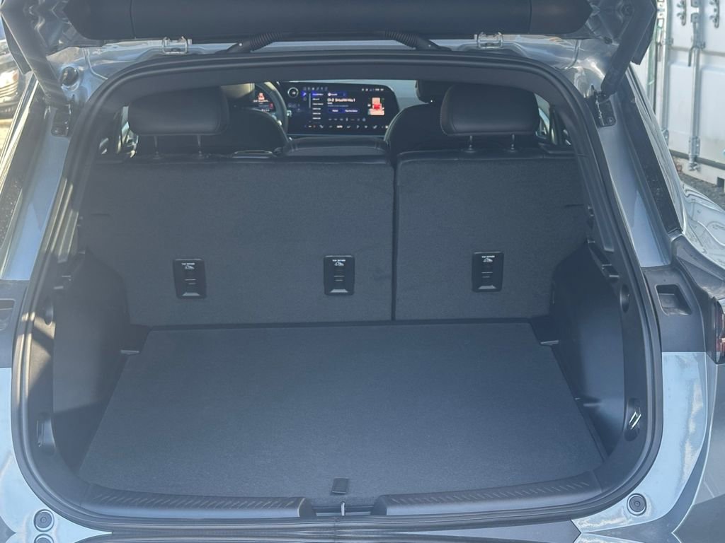 New 2026 Chevrolet Equinox EV LT FWD image 23