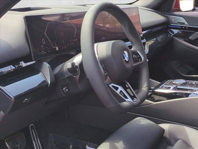 Used 2026 BMW 530i w/ M Sport Package RWD image 9