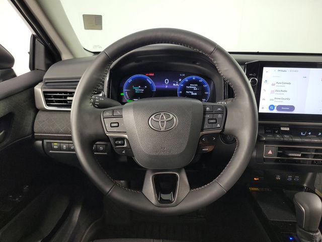 Used 2025 Toyota Camry XLE AWD/4WD image 22