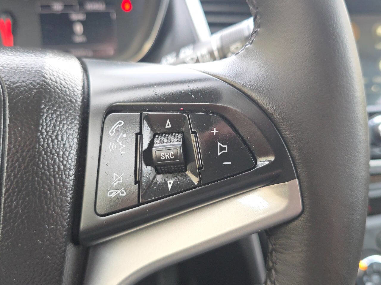 Used 2018 Chevrolet Trax LT w/ LT Convenience Package image 25