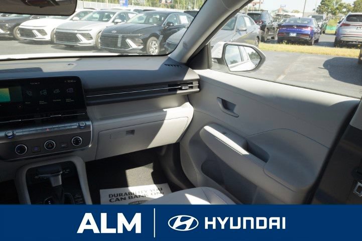 New 2026 Hyundai Kona SE FWD image 17