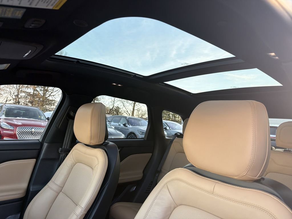 Certified 2022 Lincoln Corsair Grand Touring w/ Elements Technology Bundle image 29