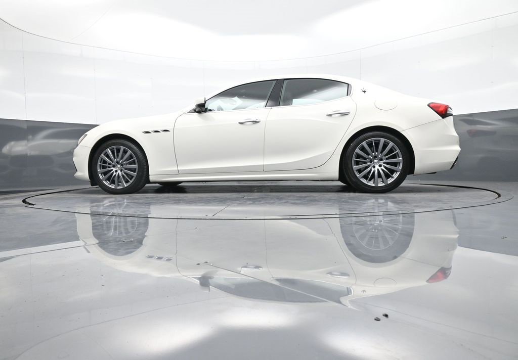 Used 2022 Maserati Ghibli Modena image 34