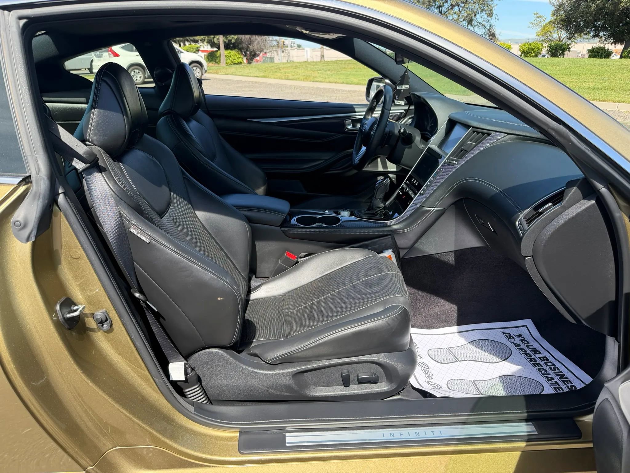 Used 2018 INFINITI Q60 3.0t Sport w/ Sensory Package 3.0T Sport image 11