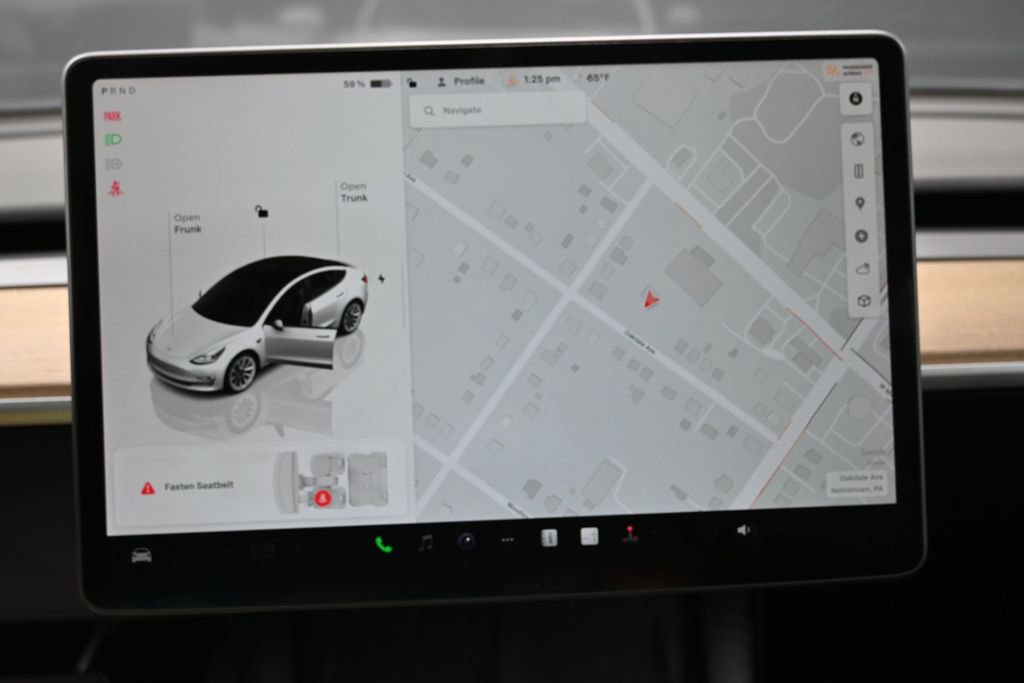 Used 2023 Tesla Model 3 Standard Range RWD image 24