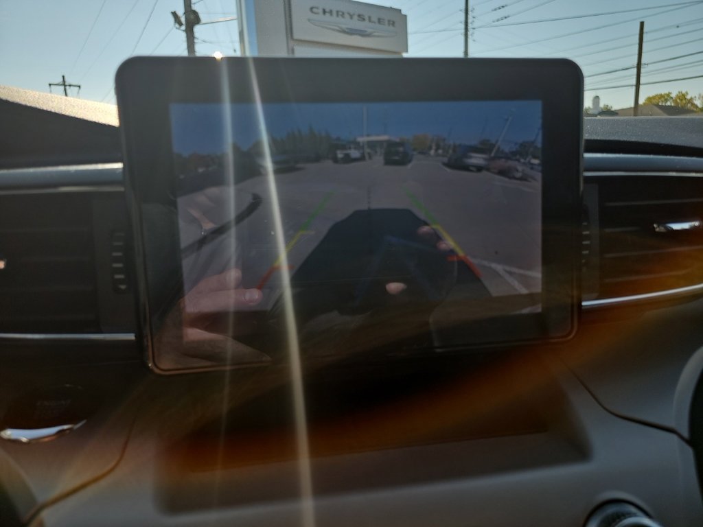 Used 2024 Ford Explorer XLT w/ Equipment Group 202A AWD/4WD image 38