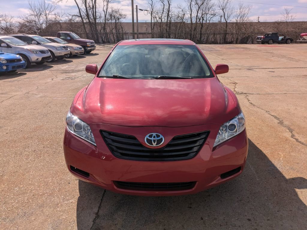 Used 2009 Toyota Camry XLE image 2