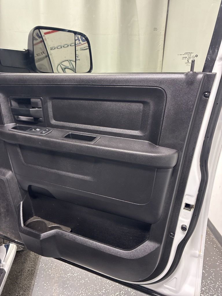 Used 2018 RAM 2500 Tradesman w/ Chrome Appearance Group image 27