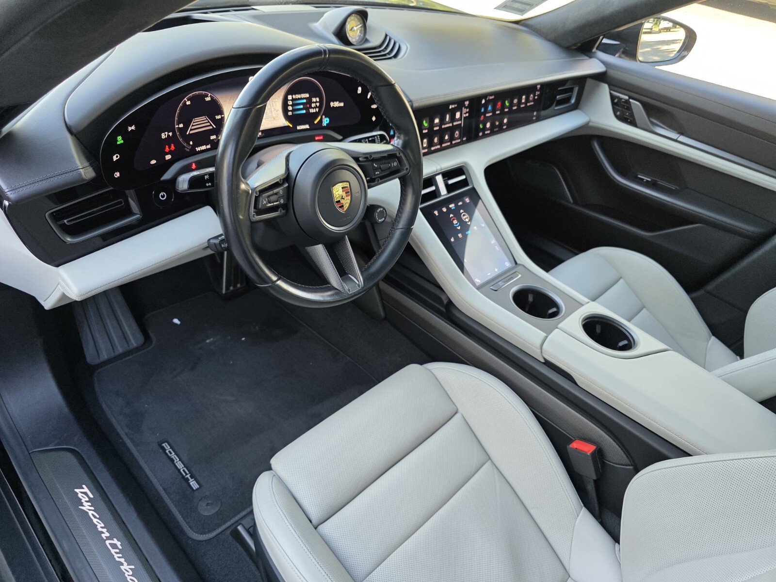 Used 2021 Porsche Taycan Turbo S AWD/4WD image 11