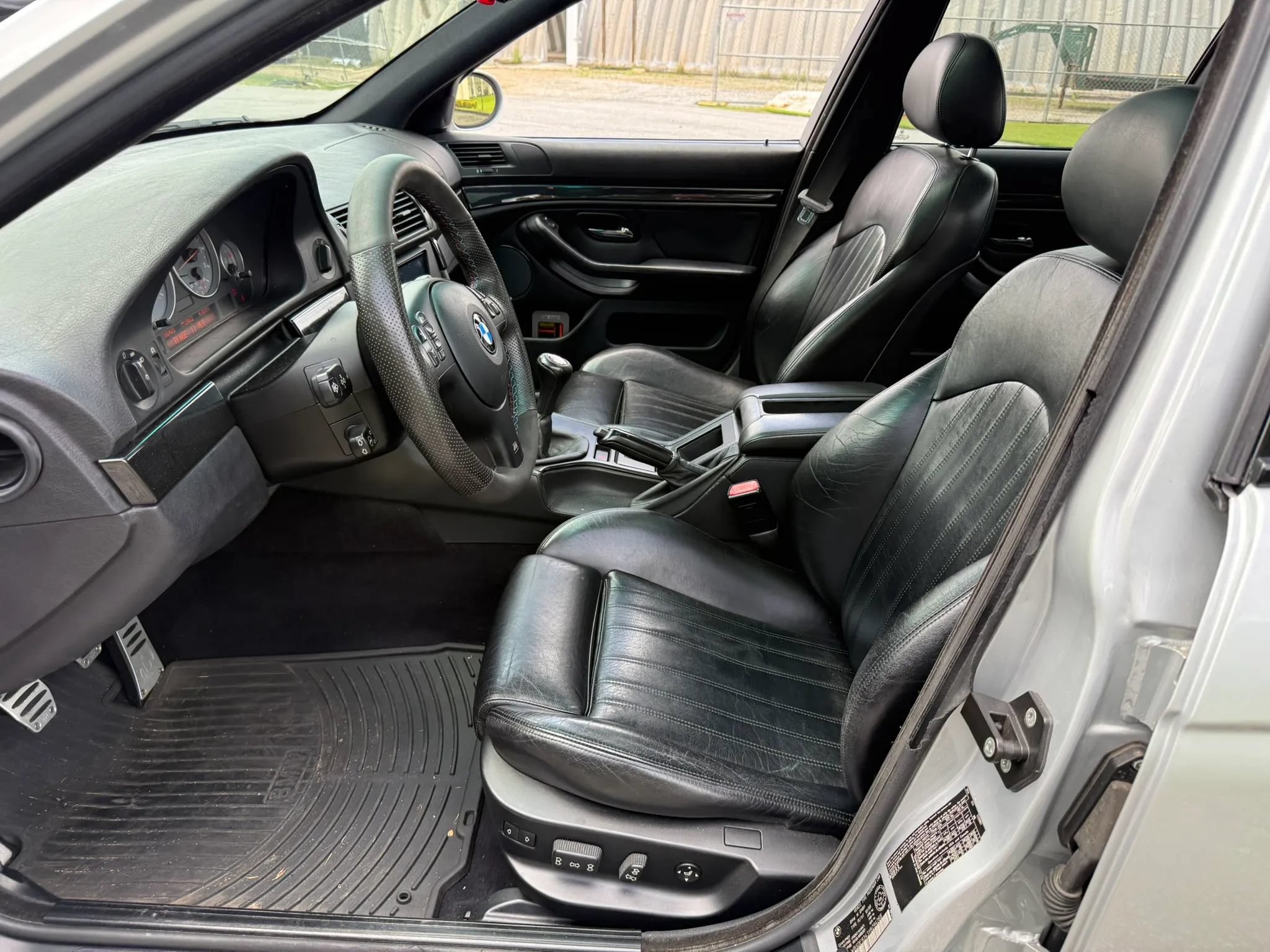 Used 2000 BMW M5 RWD image 30