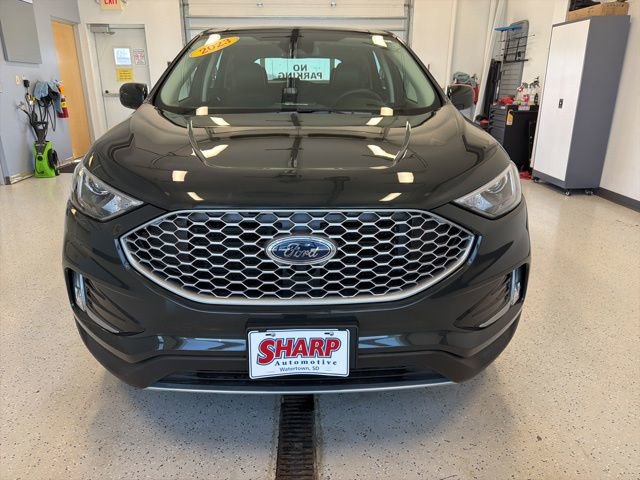 Used 2023 Ford Edge SEL w/ Convenience Package AWD/4WD image 4