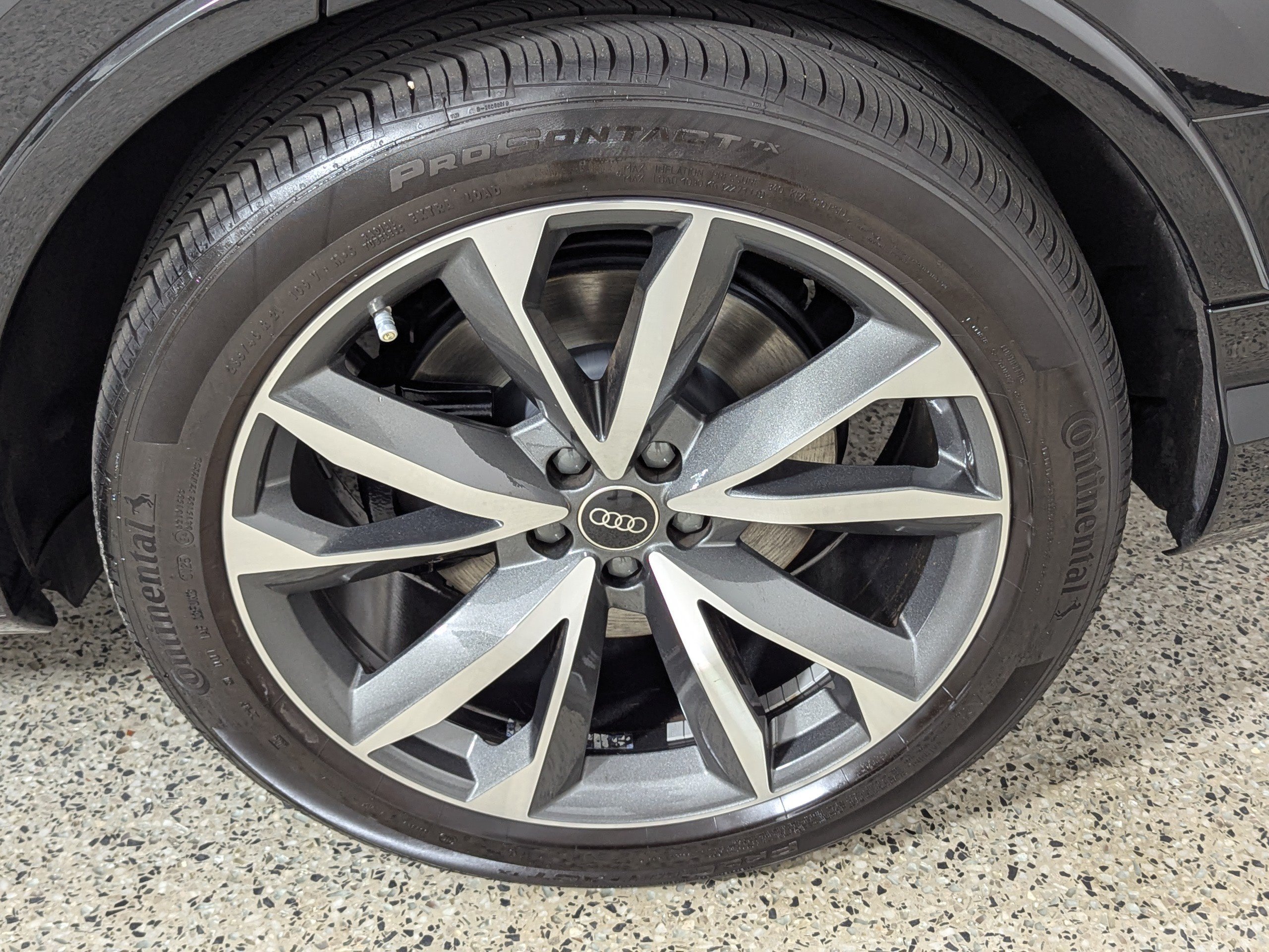Used 2023 Audi SQ7 Premium Plus w/ Executive Package AWD/4WD image 26