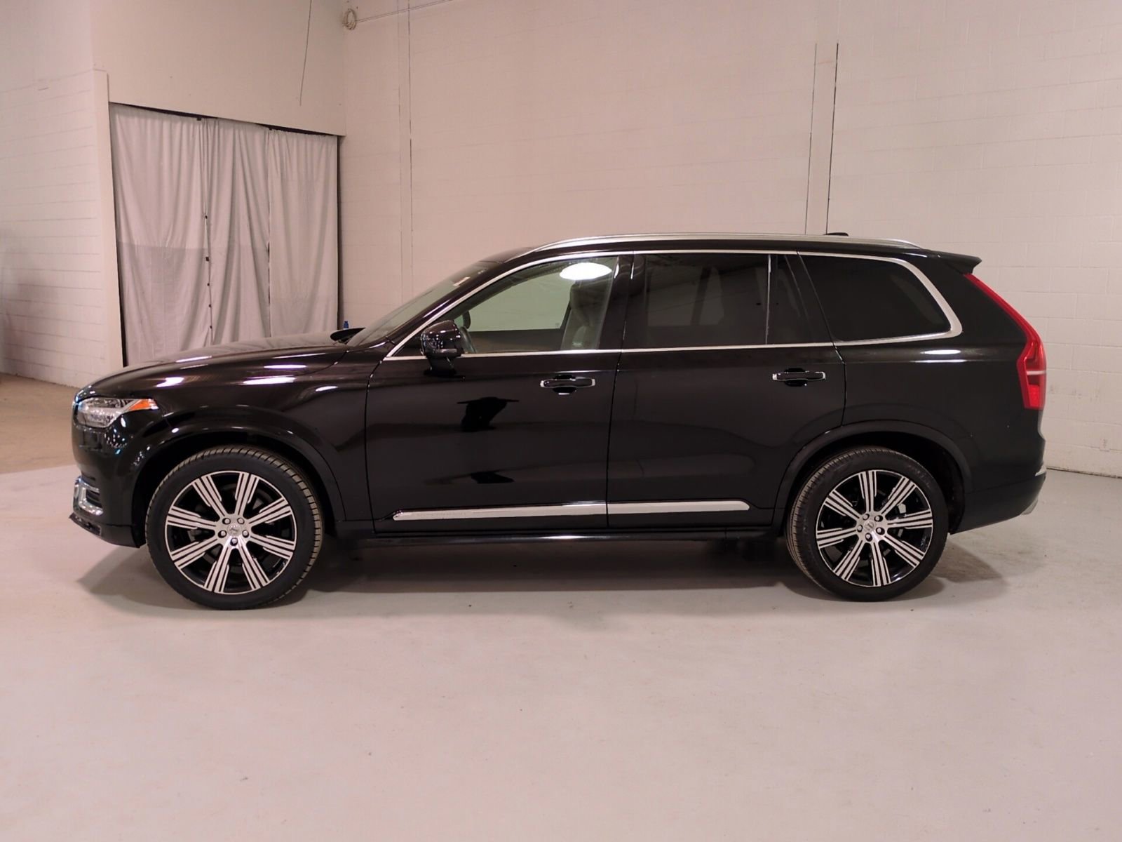 Used 2020 Volvo XC90 T6 Inscription w/ Protection Package Premier AWD/4WD image 7