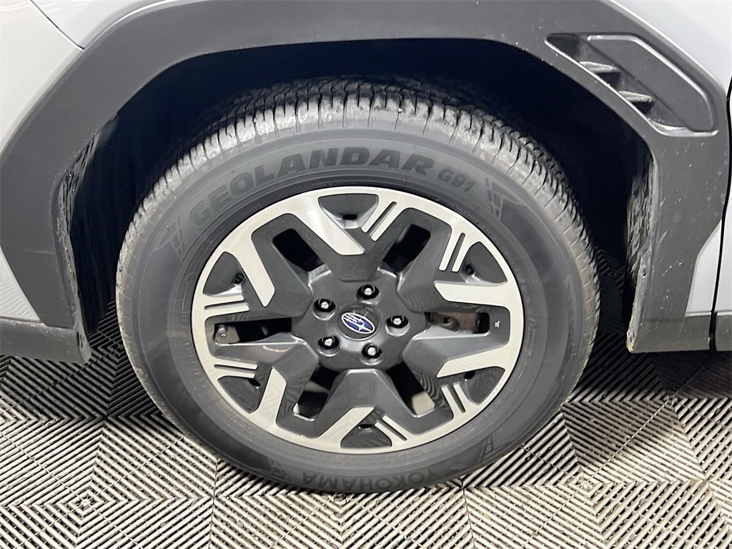 Certified 2025 Subaru Forester Premium image 26