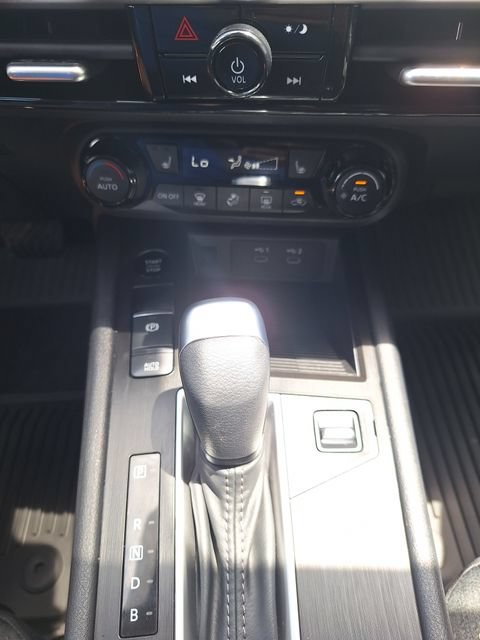 Certified 2026 Nissan Kicks SV w/ SV Premium Package FWD image 20