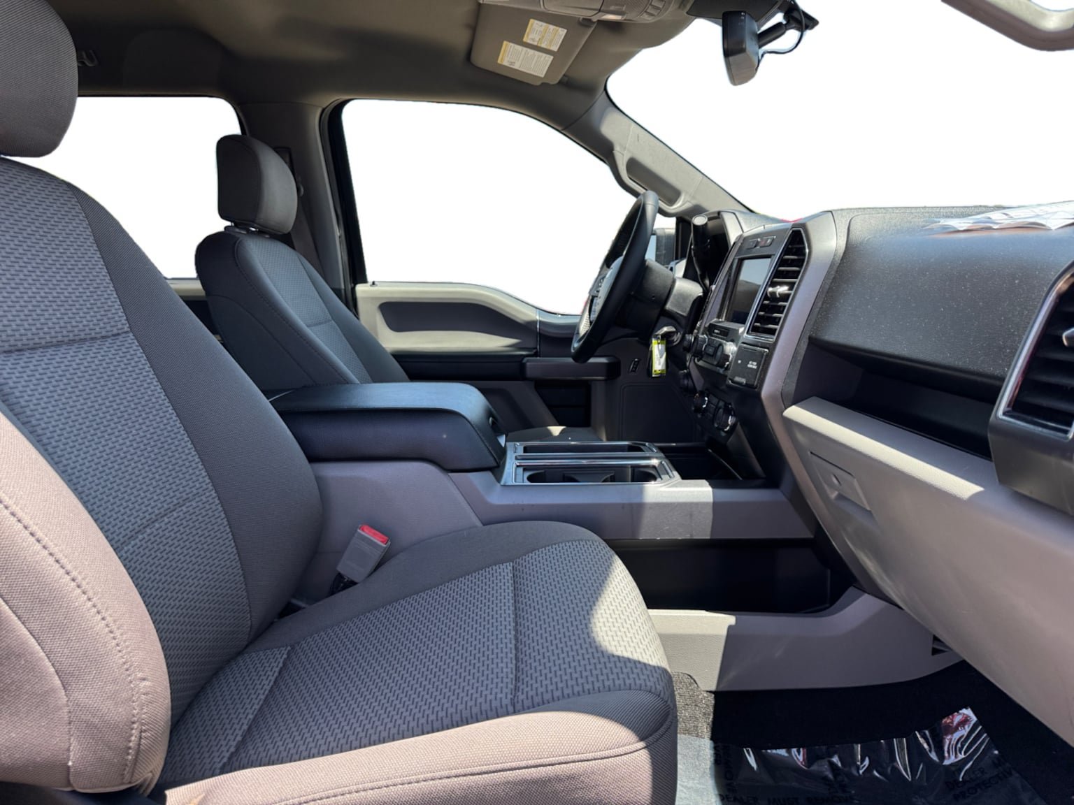 Used 2019 Ford F150 XLT w/ Equipment Group 302A Luxury AWD/4WD image 17
