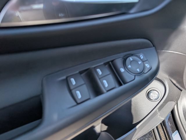 New 2026 Buick Envista Sport Touring FWD image 11