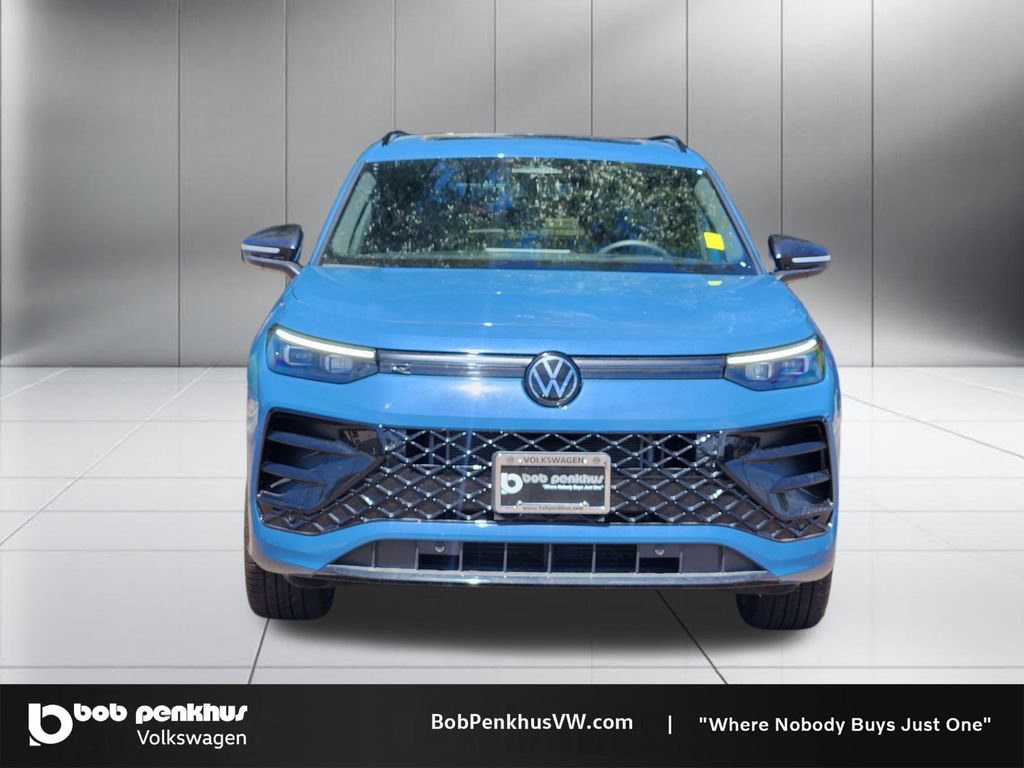 Used 2025 Volkswagen Tiguan SE R-Line AWD/4WD image 22