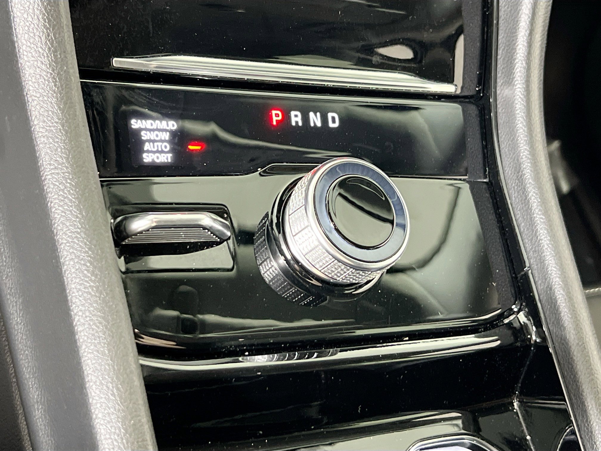 Used 2023 Jeep Grand Cherokee Limited AWD/4WD image 17