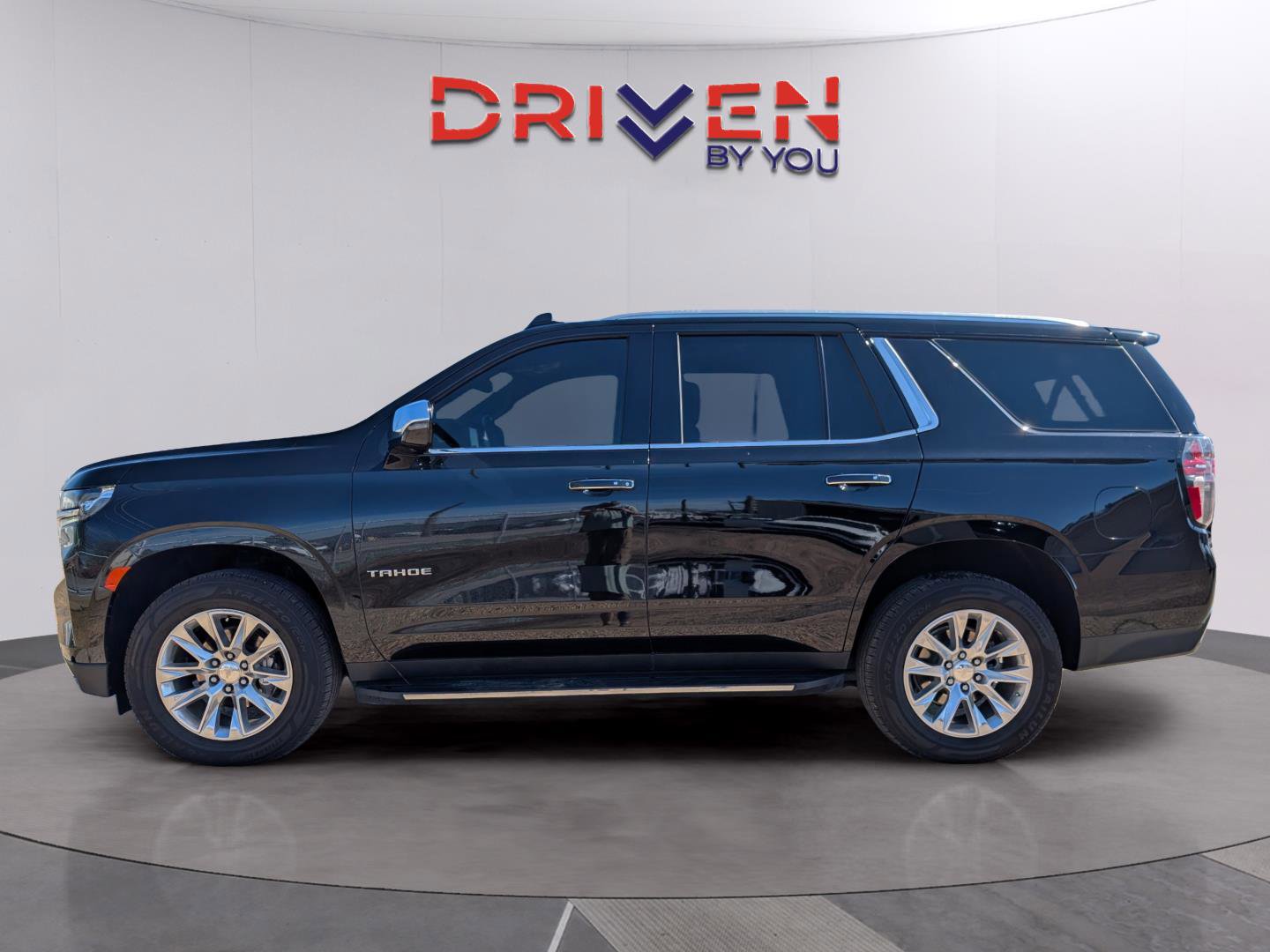 Used 2024 Chevrolet Tahoe Premier image 2