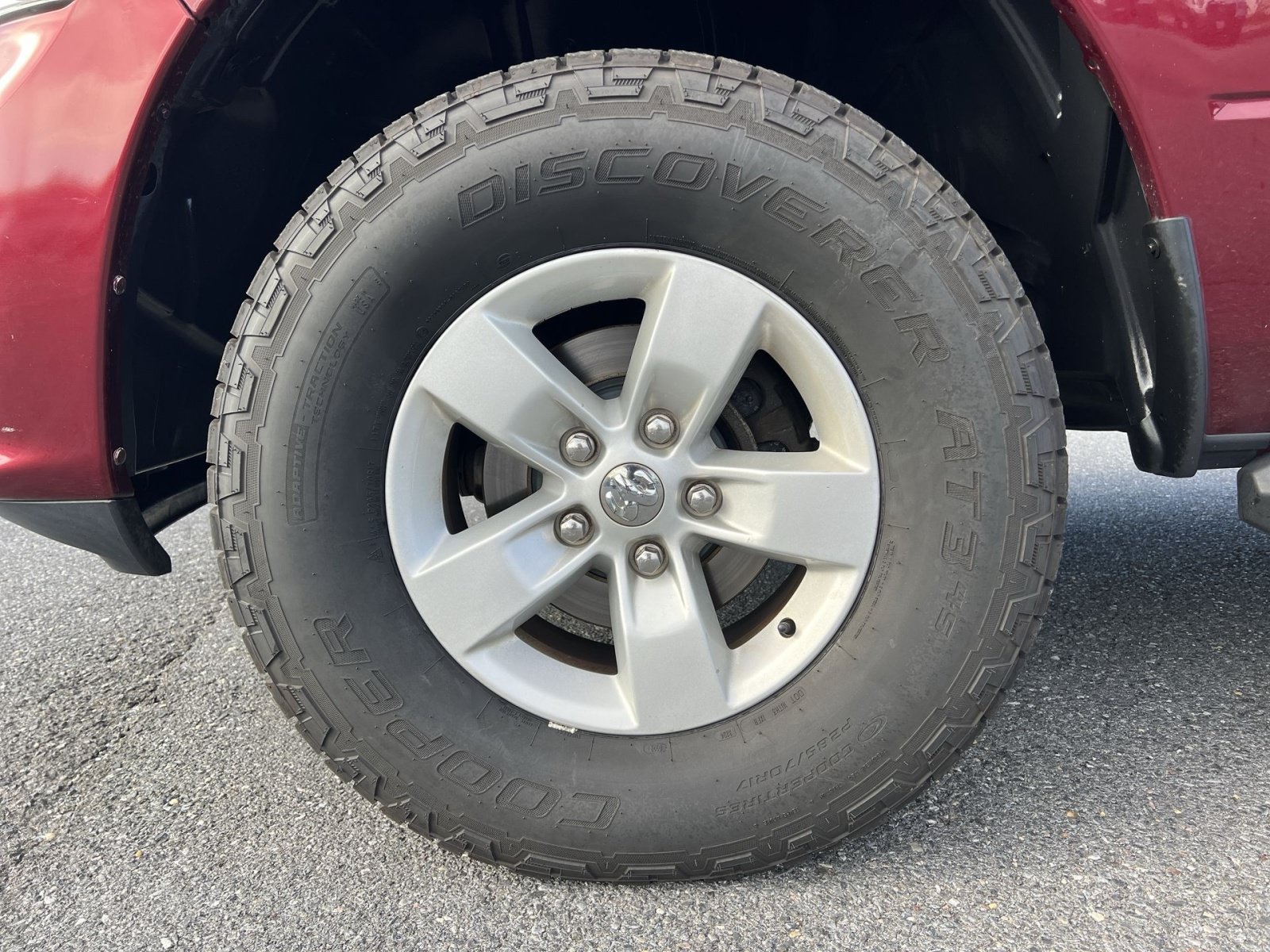 Used 2017 RAM 1500 Express AWD/4WD image 12