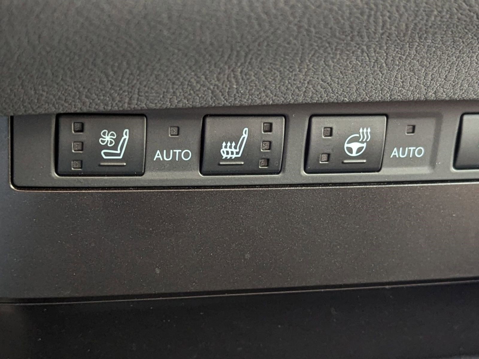 Certified 2025 Lexus ES 300h w/ Luxury Package image 32