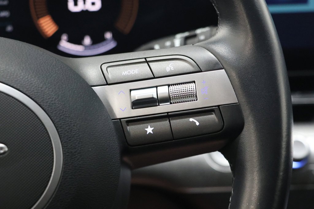 Used 2025 Hyundai Kona SEL FWD image 20